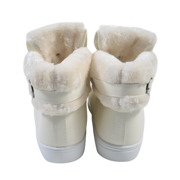 Womens Flat Faux Fur Lined Grip Sole Winter Ankle Boots (Size 3) - White