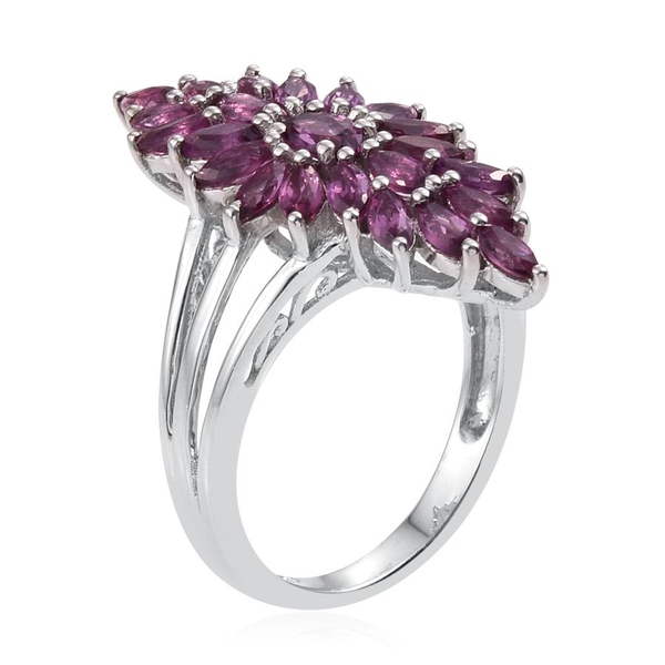 Rare Mozambique Grape Colour Garnet (Ovl) Cluster Ring in Platinum Overlay Sterling Silver 2.250 Ct.