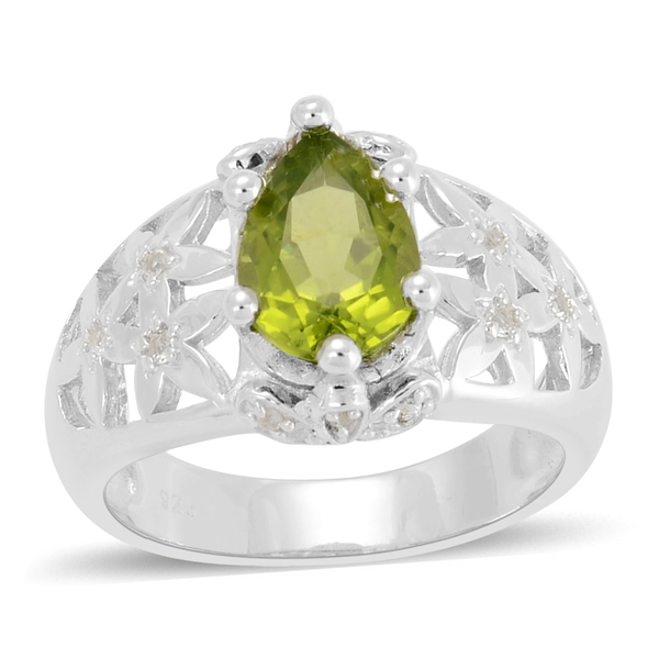 Hebei Peridot (Pear 1.50 Ct), White Topaz Ring in Rhodium Plated Sterling Silver 2.050 Ct.