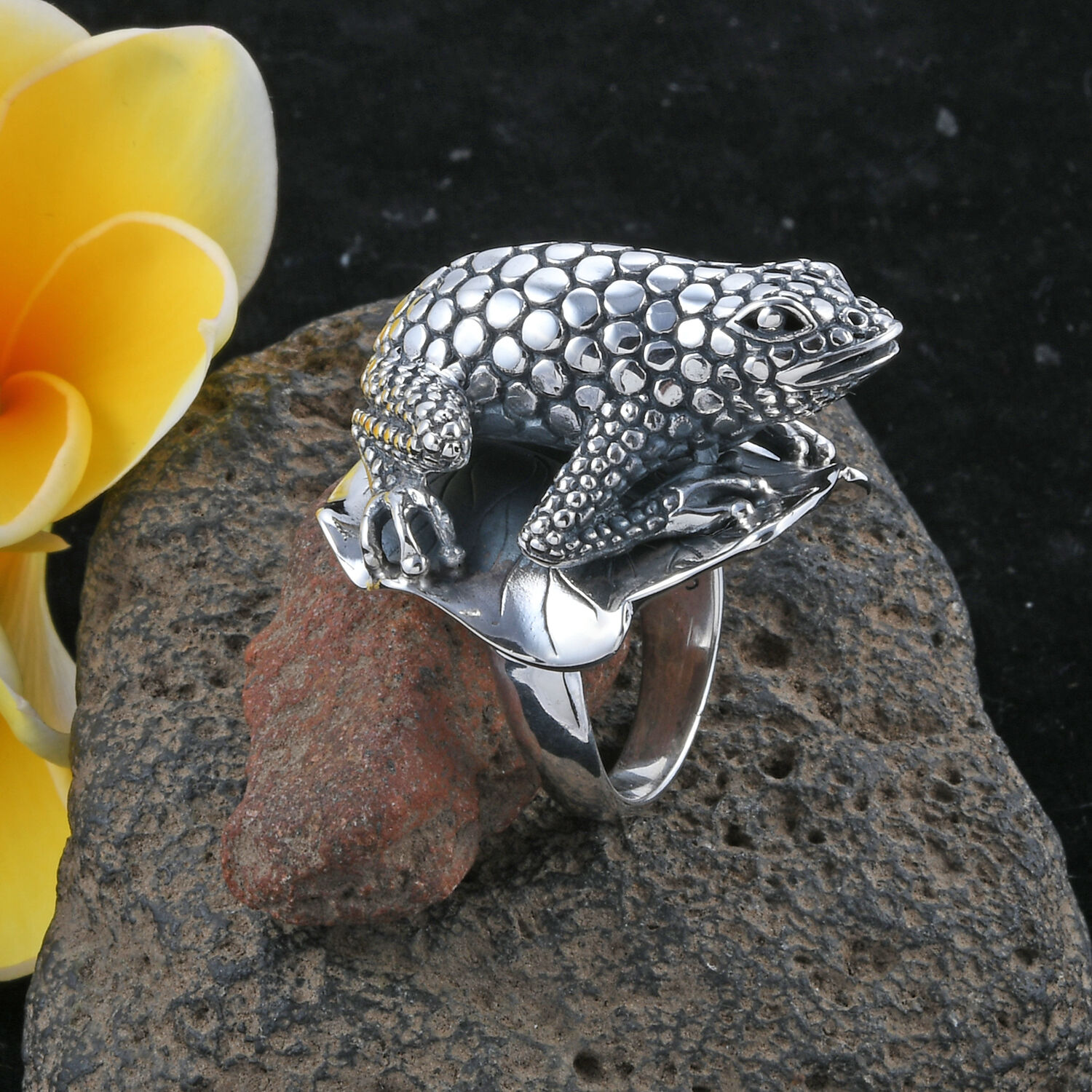 Limited Available - Royal Bali Collection Sterling Silver Frog Ring, Silver wt 29.93 Gms.