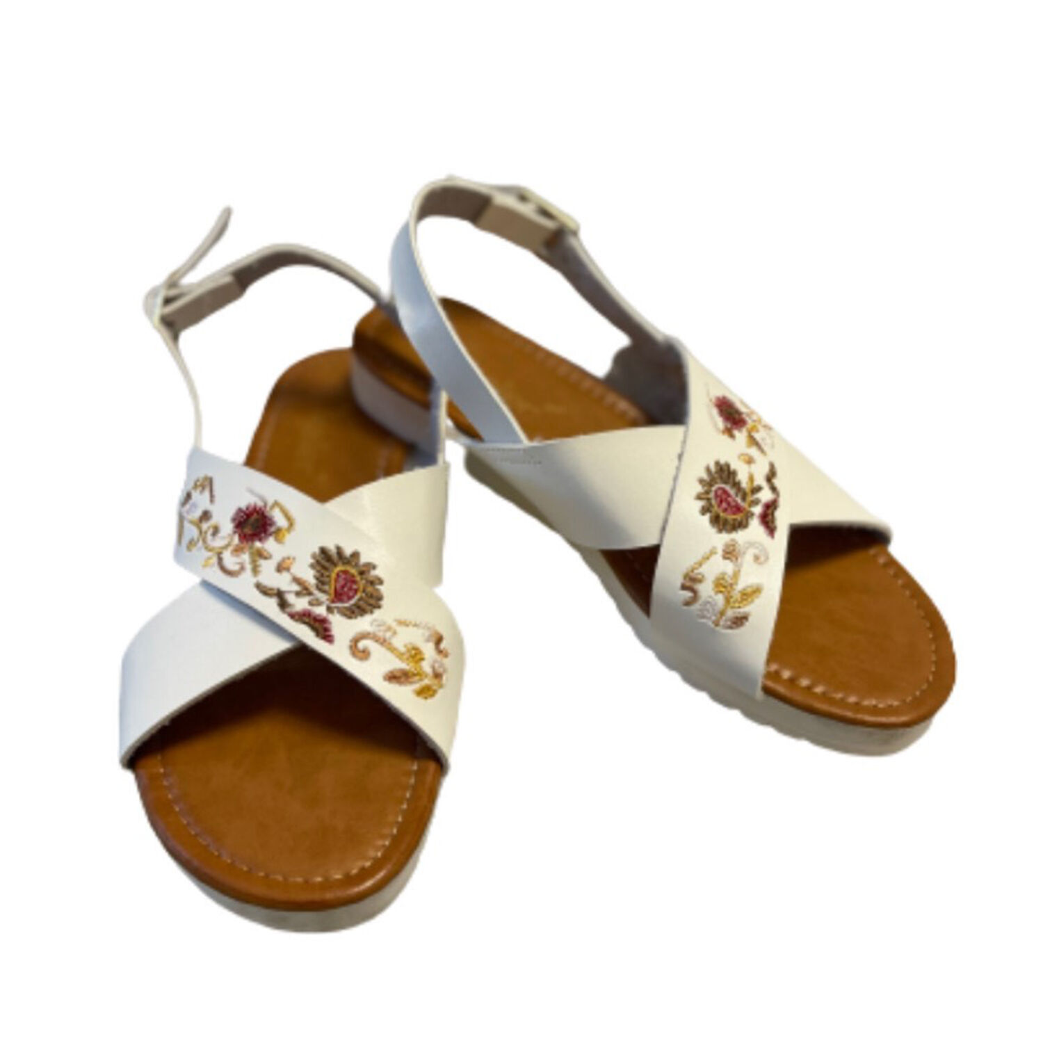 White Flower Sandal with Buckle Strap