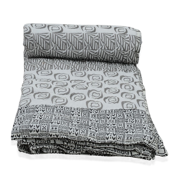 Cotton and Fibre Black, Grey and White Colour Printed Quilt (Size 274x223 Cm)