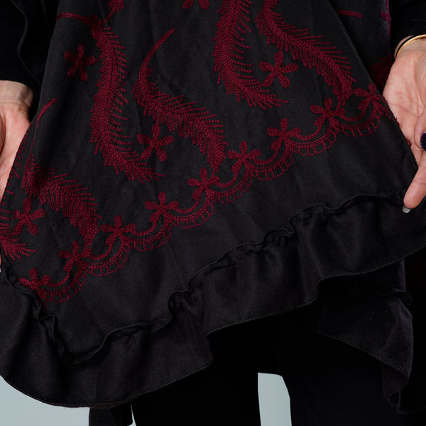 TAMSY Feather and Floral Embroidered Kimono (Size 95x83 Cm) - Black & Red