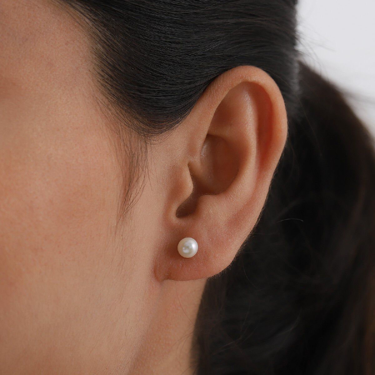 9K Yellow Gold Fresh Water Pearl Solitaire Stud Earrings in Rhodium Overlay