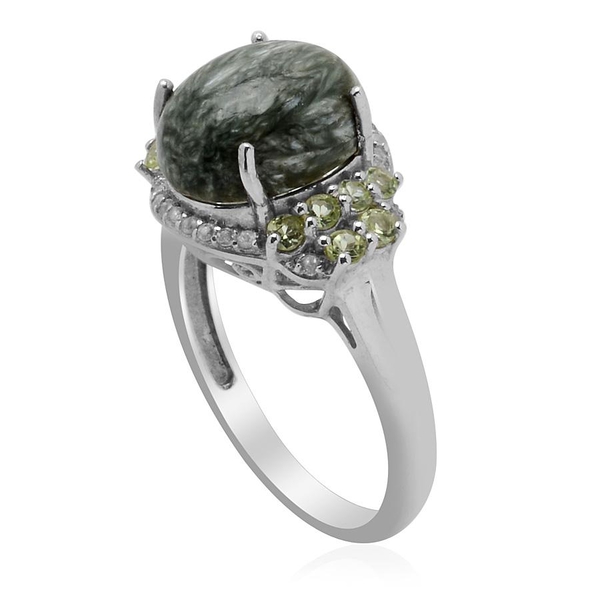 Siberian Seraphinite (Ovl 5.00 Ct), White Topaz and Hebei Peridot Ring in Platinum Overlay Sterling Silver 5.250 Ct. Silver wt. 3.22 Gms.