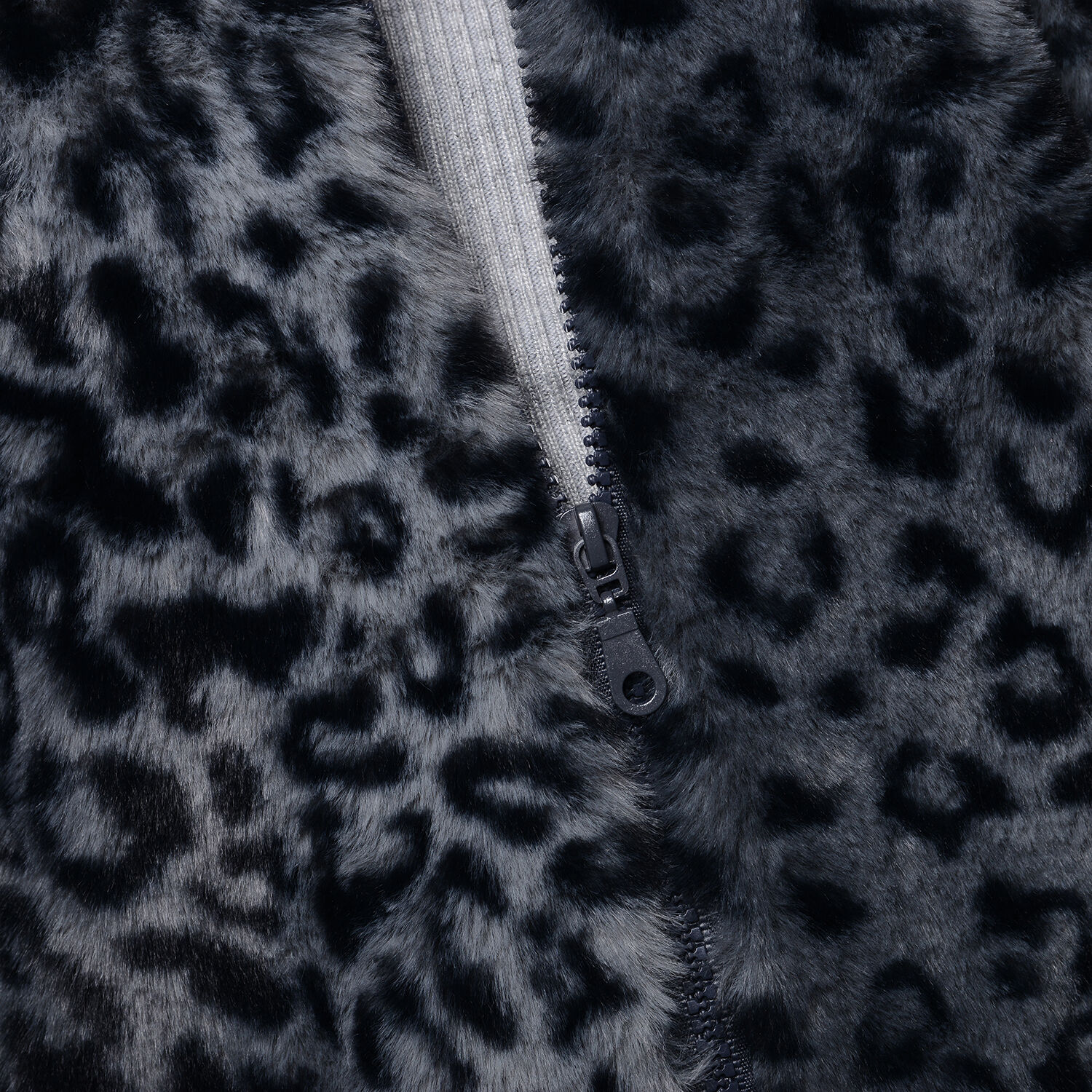 Super Soft Faux Fur Leopard Pattern Coat in Grey (Size M)