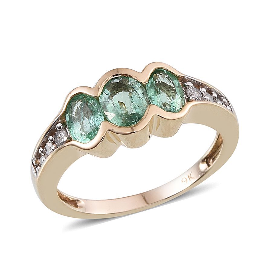 9K Y Gold Boyaca Colombian Emerald (Ovl 1.75 Ct), Diamond Ring 1.900 Ct.