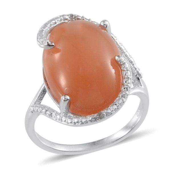 Mitiyagoda Peach Moonstone (Ovl 9.50 Ct), Diamond Ring in Platinum Overlay Sterling Silver 9.510 Ct.