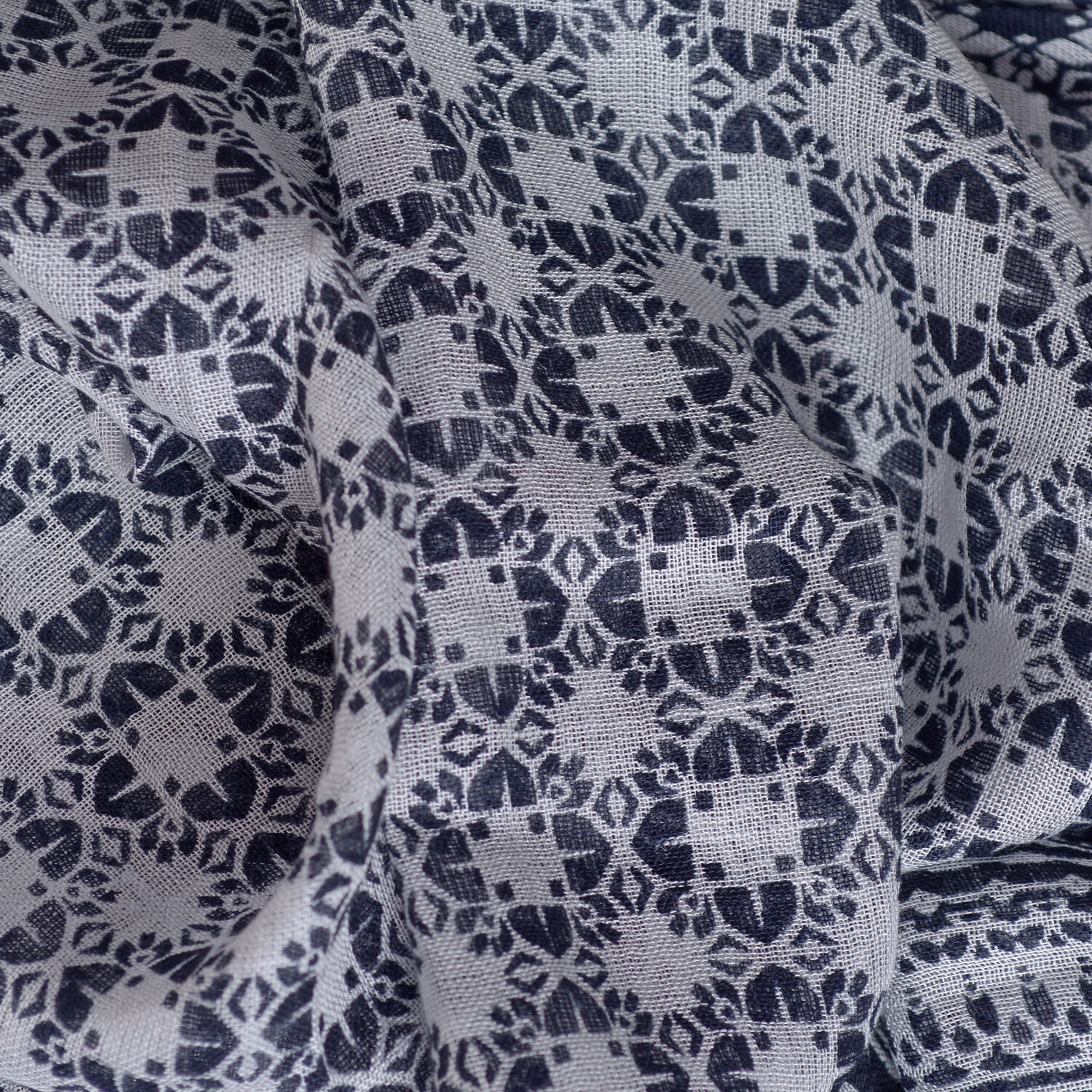 New for Season - Black and Multi Colour Damask Printed Kaftan (Size 80x70 Cm)