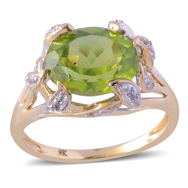 9K Y Gold AAA Hebei Peridot (Ovl 4.00 Ct), White Topaz Ring 4.250 Ct.