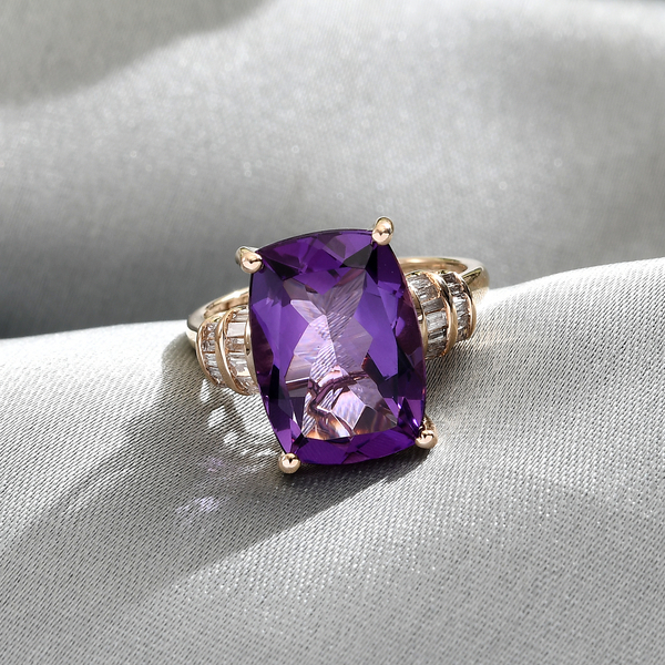 9K Yellow Gold Natural Moroccan Amethyst (Cus 14x10mm) and Diamond Ring 6.22 Ct.