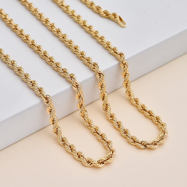 Hatton Garden Close Out Deal- 9K Yellow Gold Rope Chain (Size - 20) With Lobster Clasp, Gold Wt. 3.40 Gms