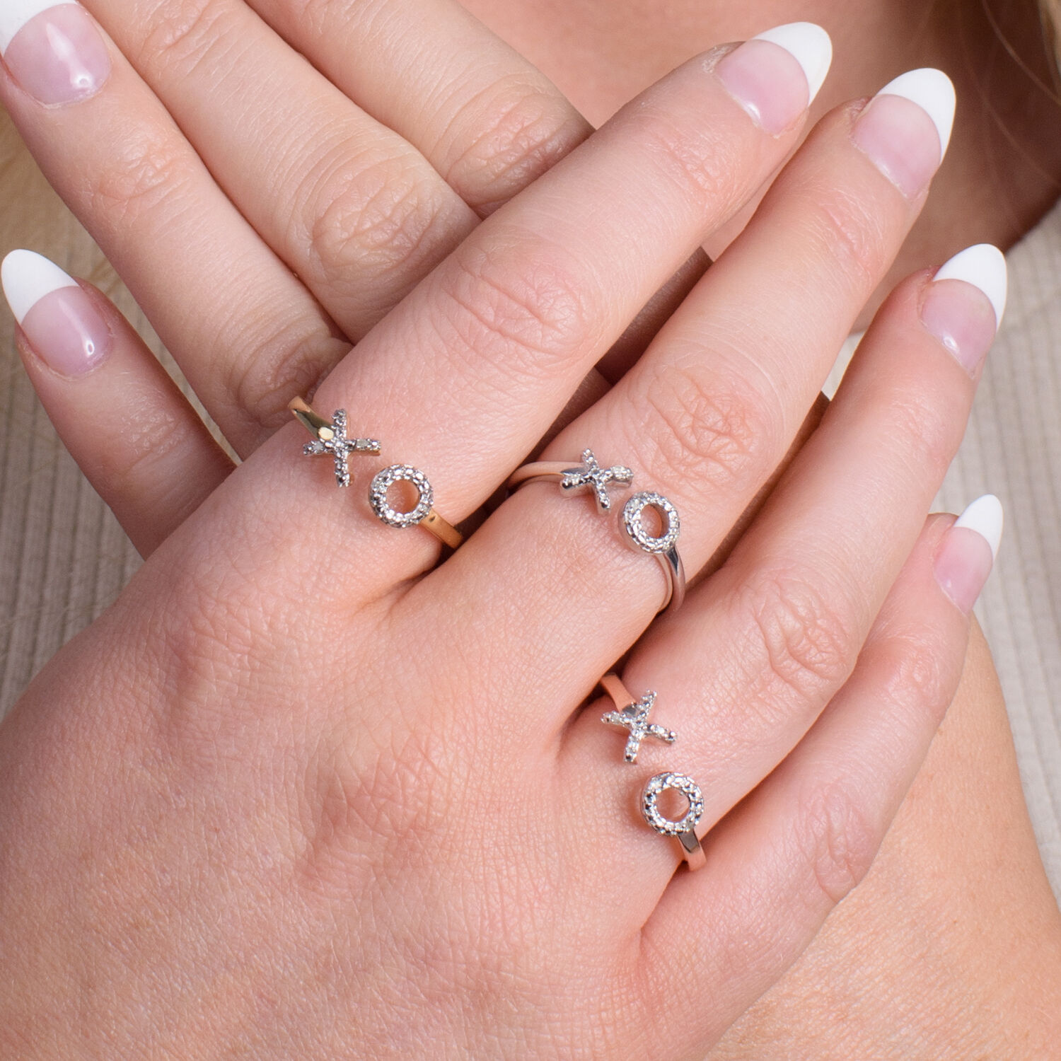 Diamond Hug and Kiss Ring in Platinum Overlay Sterling Silver