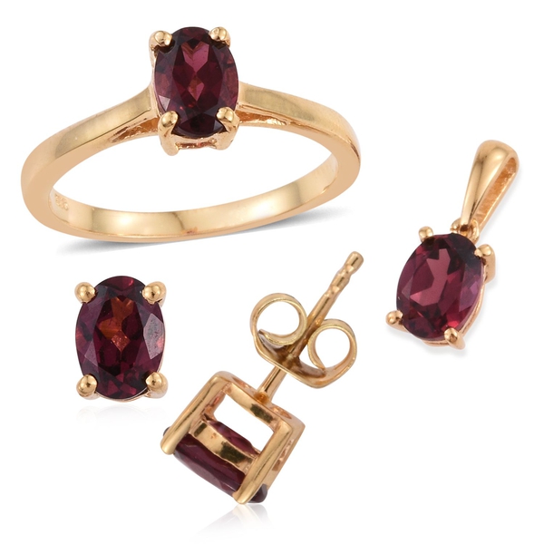 Rhodolite Garnet (Ovl 0.90 Ct) Solitaire Ring, Pendant and Stud Earrings (with Push Back) in 14K Gol