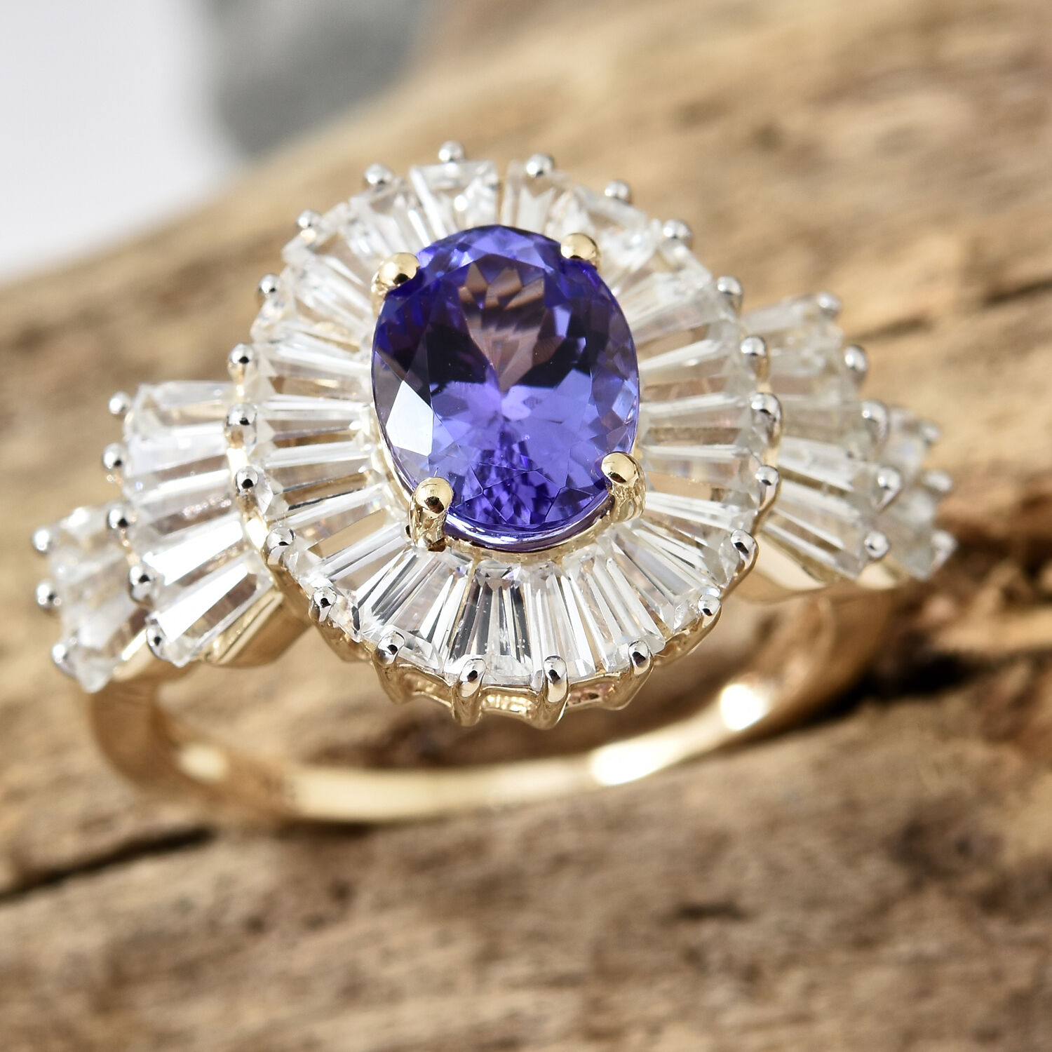 9K Yellow Gold Tanzanite (Ovl), Natural Cambodian Zircon Ring 4.500 Ct