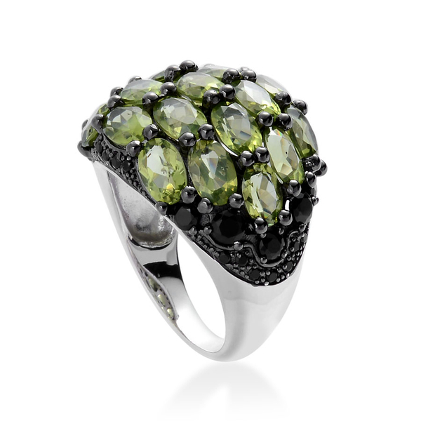 AA Hebei Peridot (Ovl), Boi Ploi Black Spinel Cluster Ring in Black Rhodium Plated Sterling Silver 10.750 Ct.