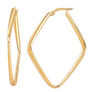 Vegas CloseOut- 9K Yellow Gold Earrings With Clasp.