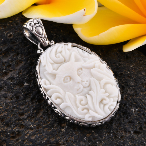 Royal Bali Collection - OX Bone Cat Carved Reversible Pendant in Sterling Silver, Silver wt 6.00 Gms