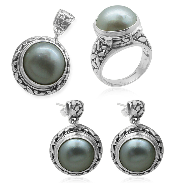 Royal Bali Collection Mabe White Pearl (Rnd) Ring, Pendant and Earrings (with Push Back) in Sterling