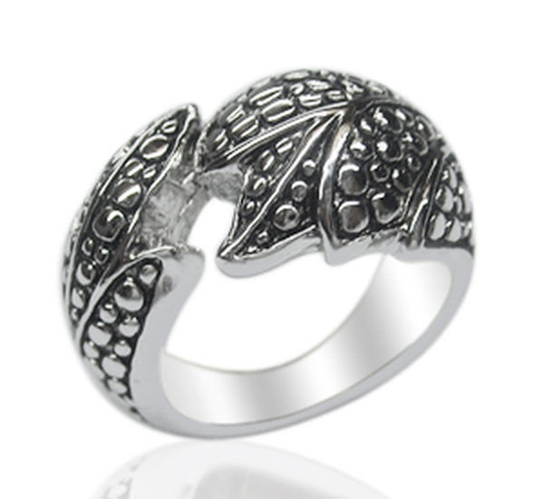 Designer Inspired Platinum Overlay Sterling Silver Ring, Silver weight 8.60 Gms..