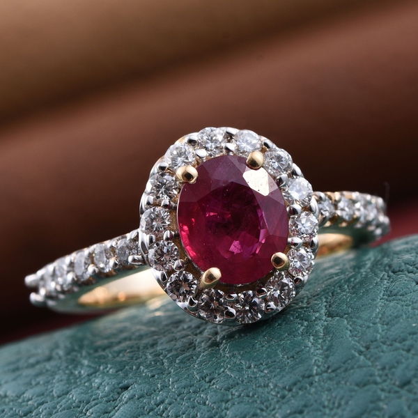 ILIANA 18K Yellow Gold Pigeon Blood Ruby Engagement Ring 1.90 Carat with Diamond SI G-H.