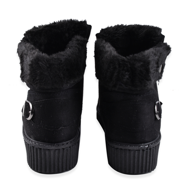 Solid Black Faux Fur Lined Lace-Up Ankle Boots