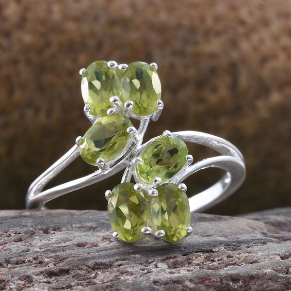 Hebei Peridot (Ovl) Leaves Crossover Ring in Sterling Silver 3.000 Ct.