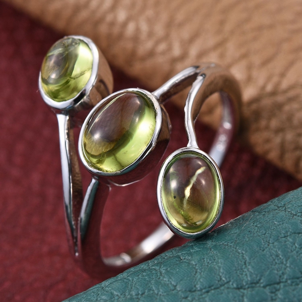 AA Hebei Peridot (Ovl 1.40 Ct) 3 Stone Ring in Platinum Overlay Sterling Silver 3.000 Ct.