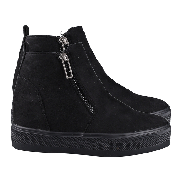 Manchester Closeouts Ankle Wedge Boot (Size 3) - Black