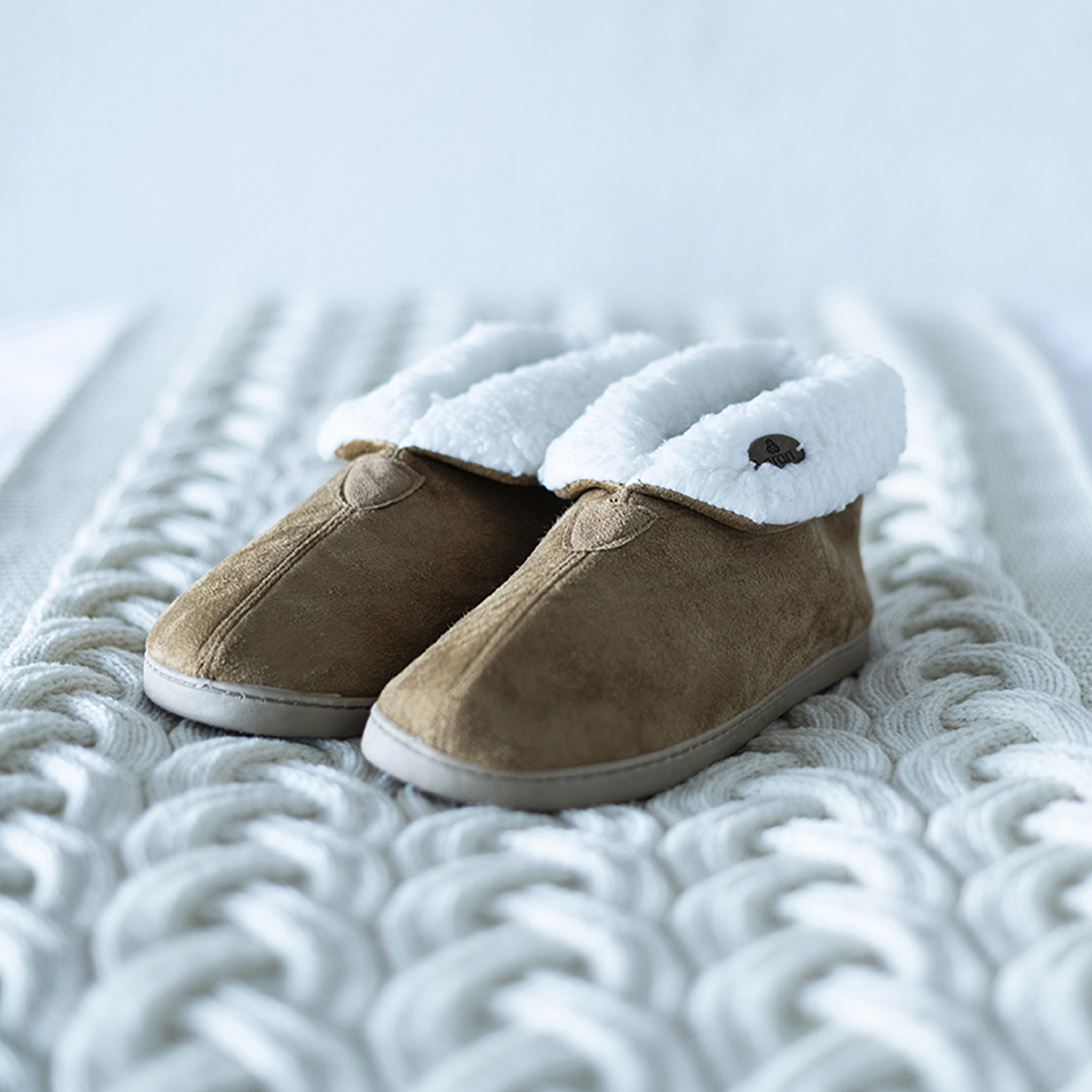 ARAN Suede Bootie Slippers with Fur Lining (Size:Small 4-5) - Brown